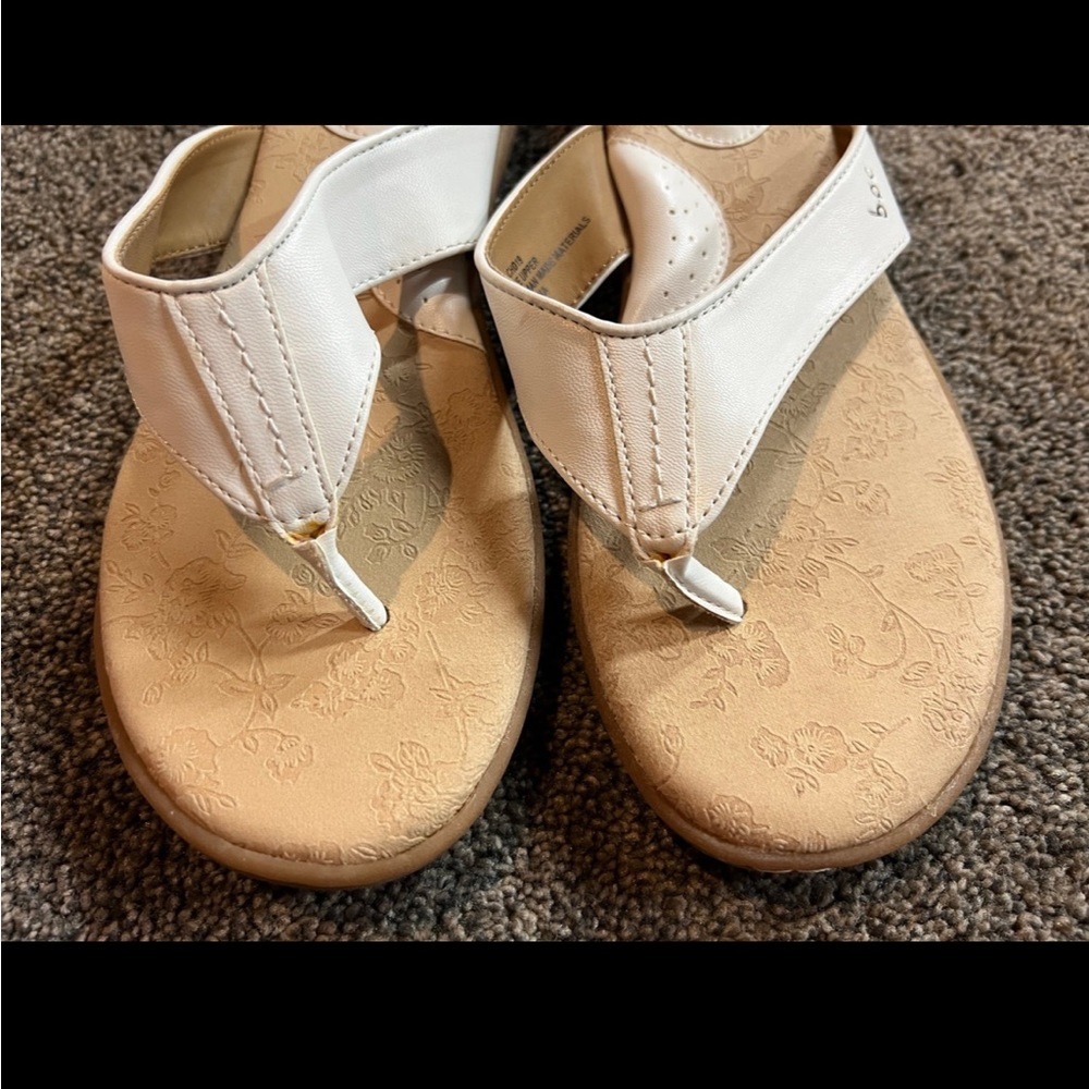 B.O.C white sandal